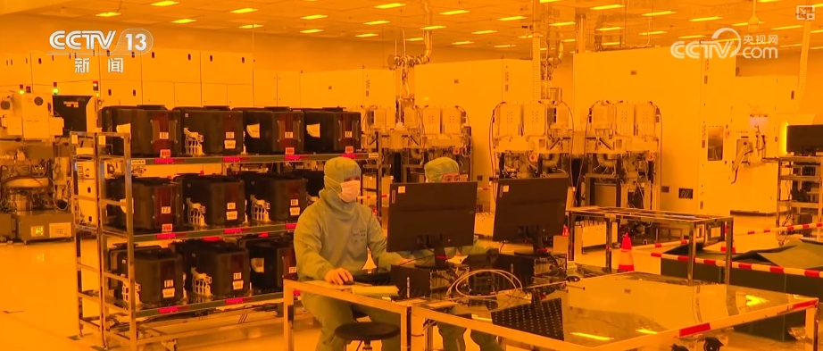 向“新”突圍 制造業(yè)高質(zhì)量發(fā)展成色足、空間廣，信息技術(shù)研發(fā)驅(qū)動(dòng)轉(zhuǎn)型升級