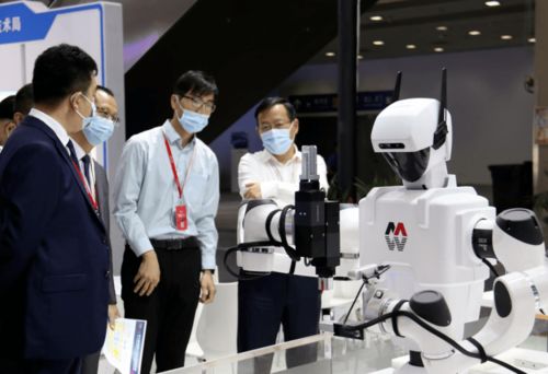墨影科技移動協作機器人亮相CIEP，信息技術咨詢服務預演未來工廠新圖景